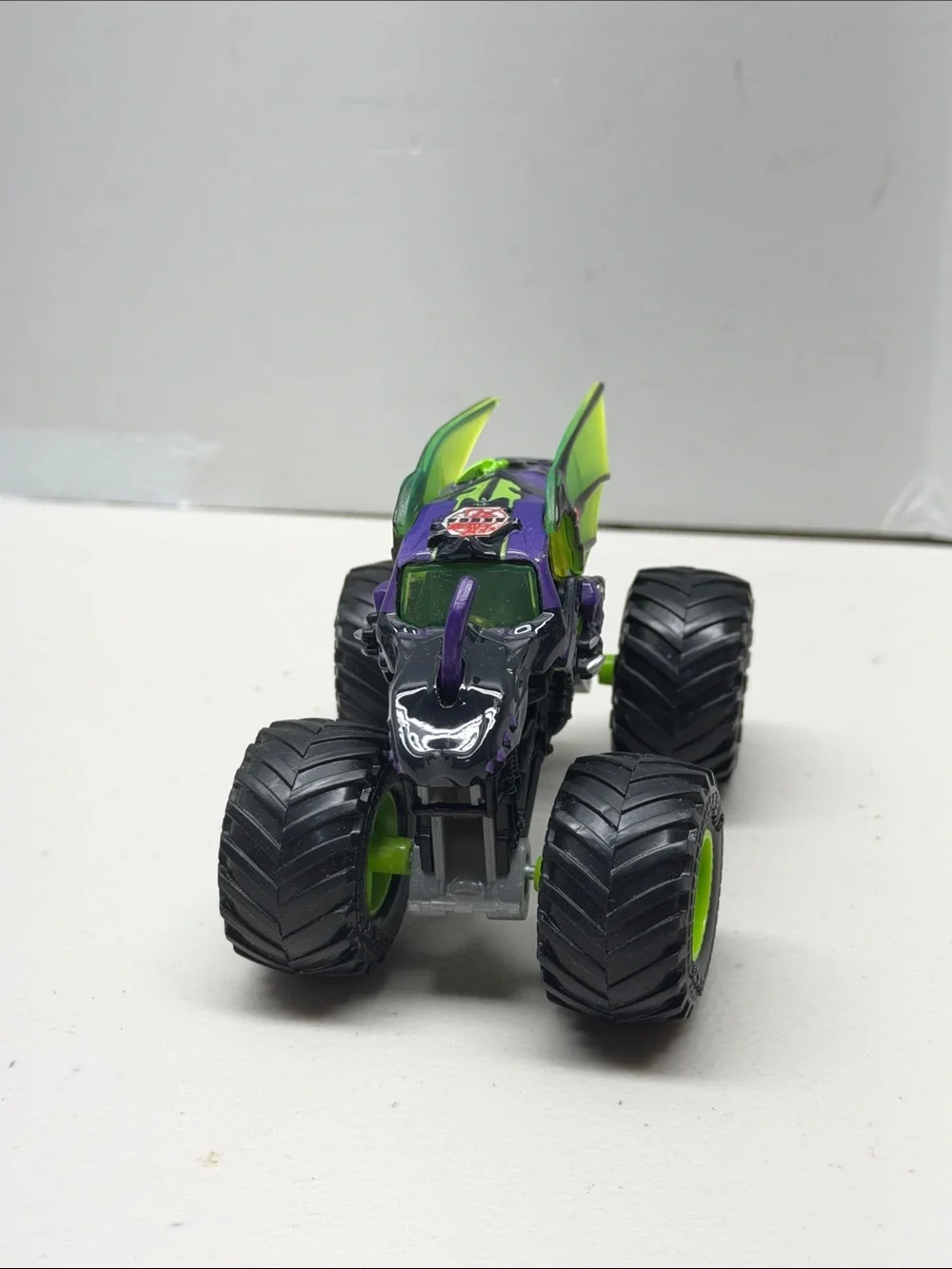2021 Monster Jam Trucks 1:64 Spin Master Bakugan Dragonoid Toy